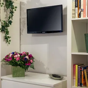  Apartment As Feel - Piazza Dei Satiri Italy